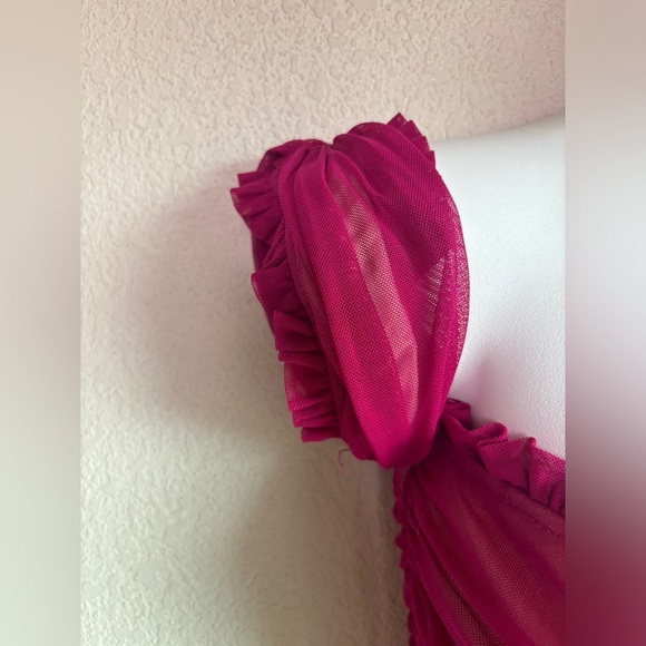 NWT Lulus Alto Fuchsia Mesh Ruched Off-the-Shoulder Bodycon Dress M - Picture 4 of 9